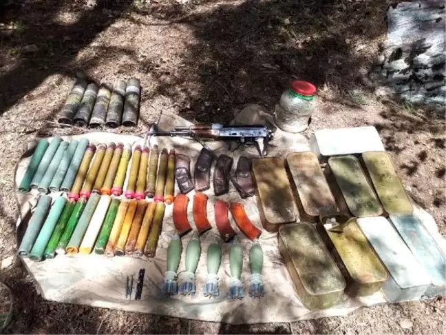Amanoslar'da, PKK'ya Ait Toprağa Gömülü Mühimmat Bulundu