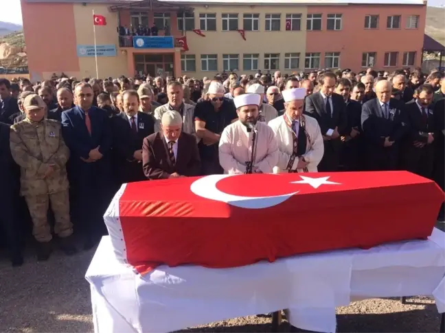 Binlerce Bayburtlu Şehidi Son Yolculuğuna Uğurladı