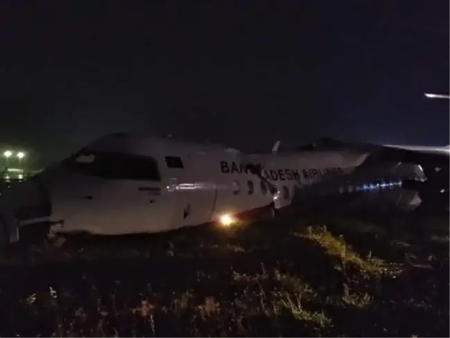 Myanmar'da Yolcu Uçağı Pist Dışına Savruldu
