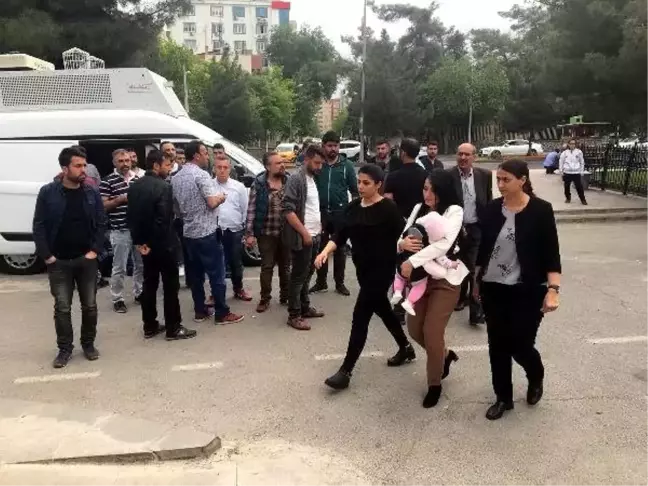 Ayşe Öğretmen Tahliye Edildi