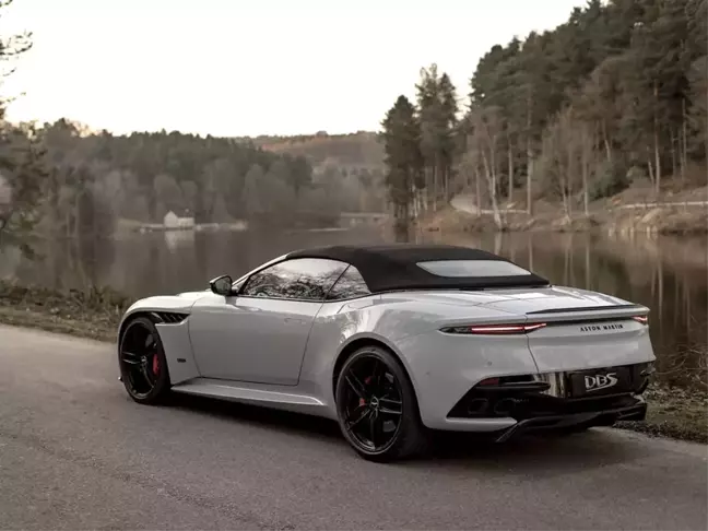 Aston Martin'in En Hızlı Üstü Açık Modeli Tanıtıldı