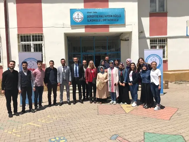 Üniversiteli Öğrencilerden