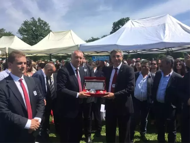 Kartal Belediyesi, Ruen Belediyesi'nin 40. kuruluş yılı sevincini paylaştı