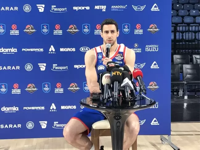 Doğuş Balbay 2 yıl daha Anadolu Efes'te