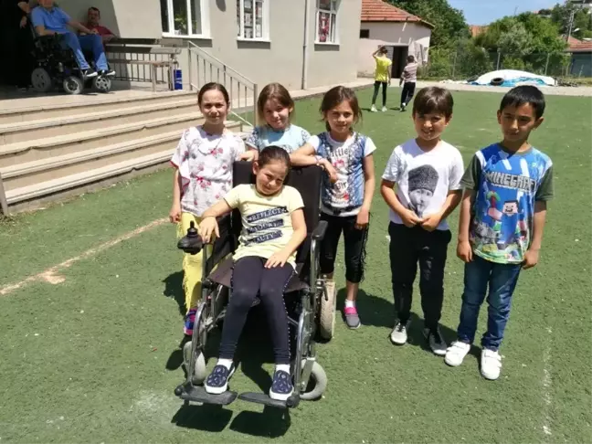Engelli olmayı yaşayarak öğrendiler