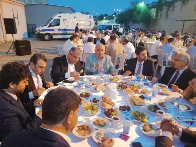 Hastane çalışanları ile hastalar iftarda buluştu