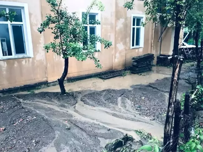 Ordu'nun ilçelerinde sağanak etkili oldu