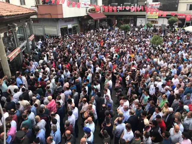 Araklı'daki selde hayatını kaybeden 5 kişiden 3'ü son yolculuklarına uğurlandı
