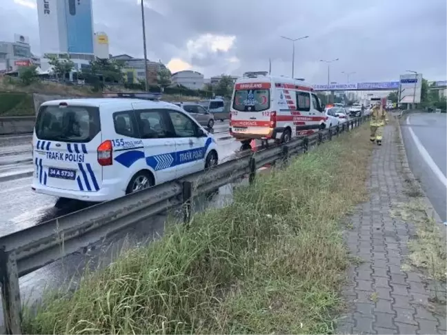 Maltepe'de 8 aracın karıştığı zincirleme kazada 4 yaralı