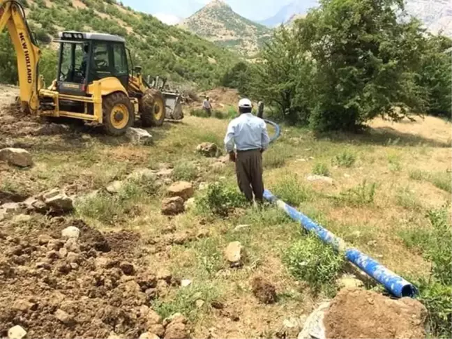 Çukurca'da içme suyu hattı yenileniyor