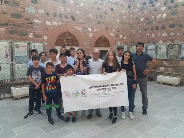 Şehit Makbule'nin torunları Manisa'yı gezdi