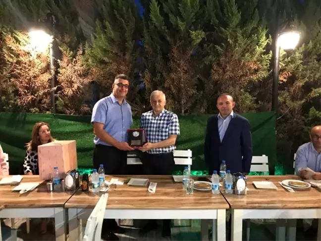 Burhaniye'de Garnizon Komutanı Ertuğran'a uğurlama Yemeği