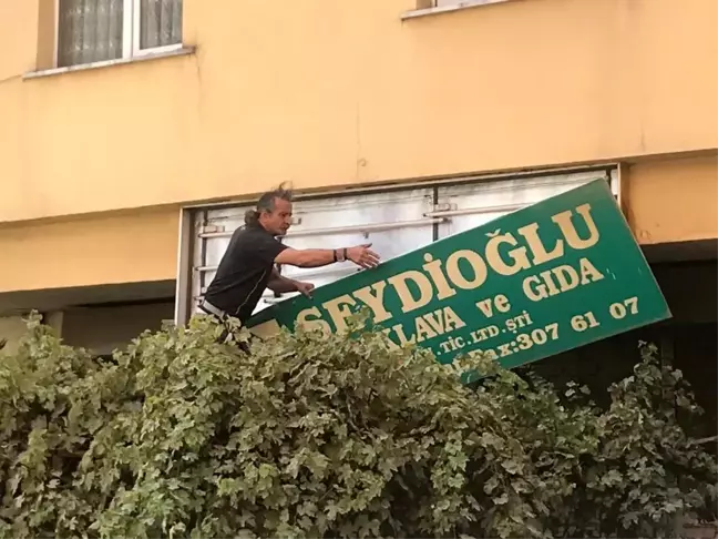 Seydioğlu Baklavaları'nın tabelaları indirildi