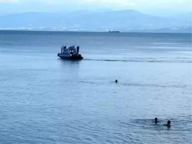 Sinop'ta denizde 'kopmuş insan bacağı' iddiası araştırılıyor