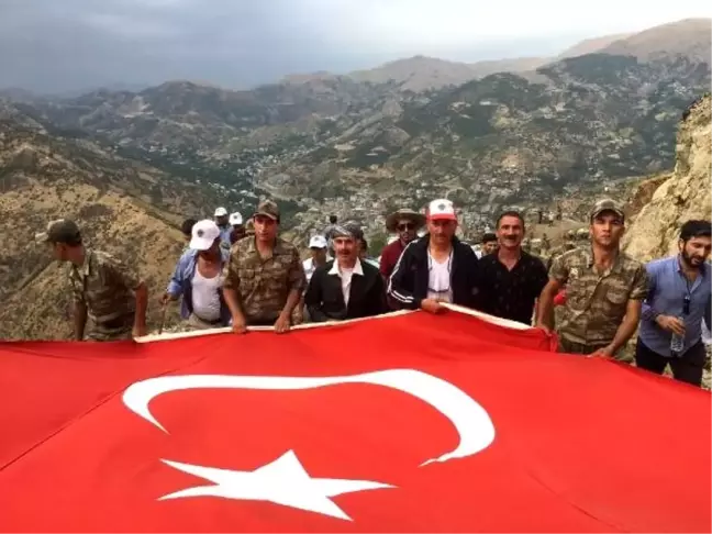 Şemdinli'deki 2071 rakımlı goman dağı'na zafer yürüyüşü