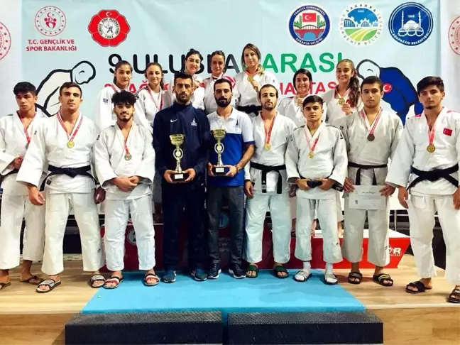 Judoda zirve İzmir Büyükşehir Belediyesi'nin