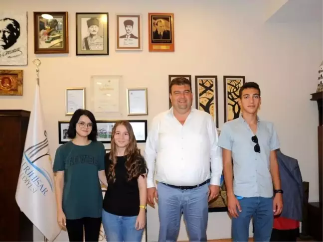 Başkan Yetişkin'den gençlere Samos ödülü
