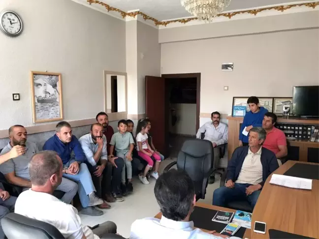 Kangal'da kapanan okullar velileri harekete geçirdi