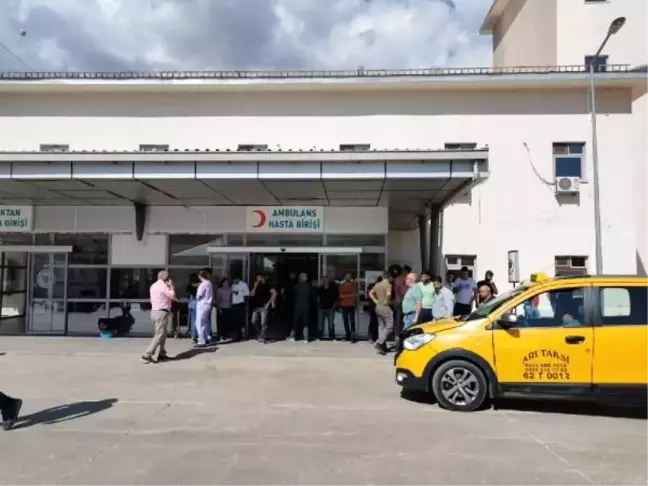 Otomobil şarampole devrildi: 1 ölü, 4 yaralı