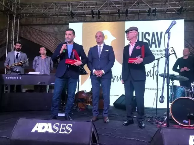Altın güvercin'e destek verenlere teşekkür belgesi ve plaket