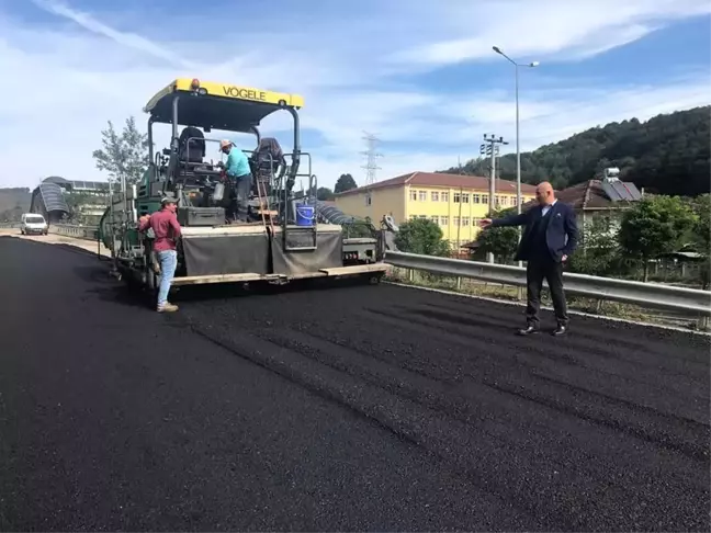 Boğaziçi'nde asflat çalımaları sürüyor