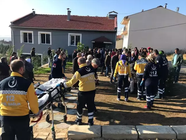 Uşak'ta ev yangınında dumandan zehirlenen 4 kişi öldü