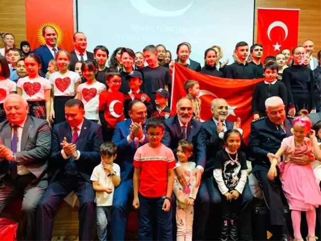 Cumhurbaşkanı Başdanışmanı Topçu Kırgızistan'da Cumhuriyet Bayramı kutlamasına katıldı