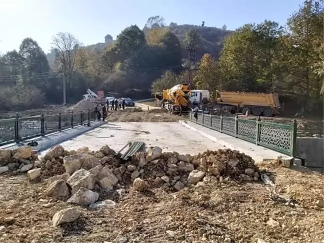 Kaymakam Öztürk köy yolları çalışmalarını inceledi