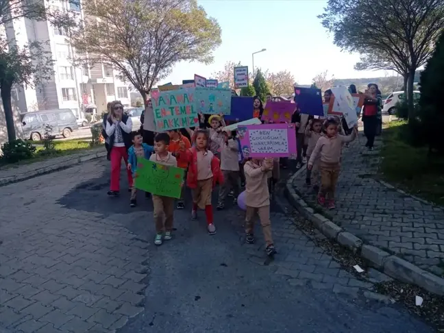 Bafra'da öğrencilerden Dünya Çocuk Hakları Günü etkinliği