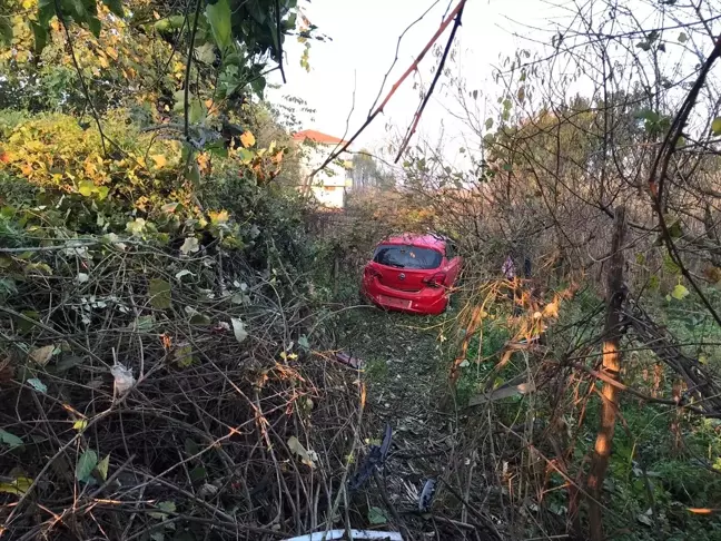 Çarşamba'da otomobil tarlaya girdi: 1 yaralı