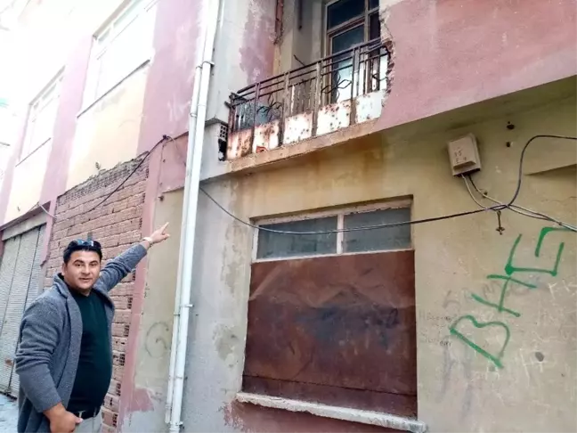 Akıl almaz hırsızlık: Duvara tırmanıp, balkon deliğinden girdi