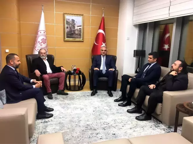 Kültür ve Turizm Bakanı Ersoy, Emmy Ödüllü Haluk Bilginer'i tebrik etti