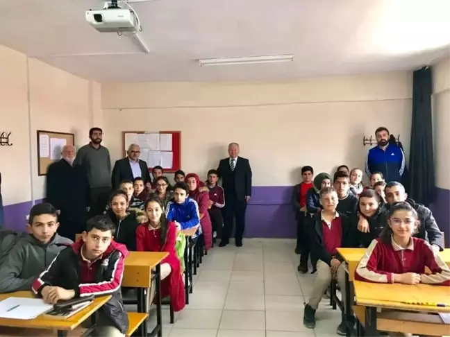 Kaymakam Duru Soysallı'lı Öğrencilerle Söyleşi Yaptı