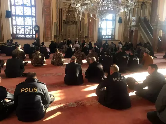Beşiktaş'taki terör saldırısında şehit olanlar için mevlid-i şerif okutuldu