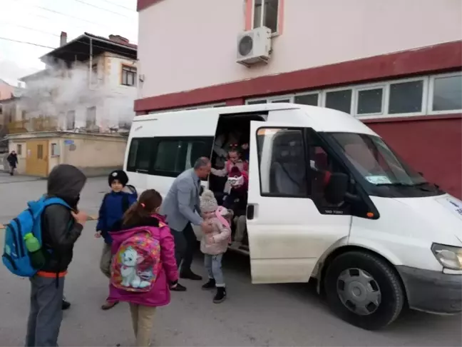 Başkan'dan öğrencilere servis jesti