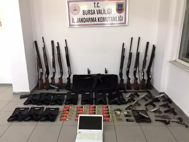 Bursa'da ve İstanbul'da kaçakçılık operasyonu