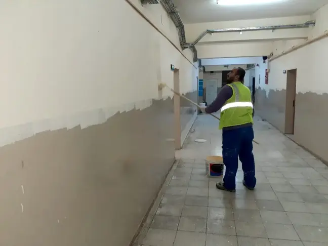 Gölbaşı'da Okullar Boyandı