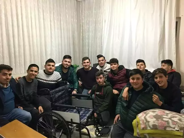 AK Parti Köşk Gençlik Kolları'ndan örnek davranış