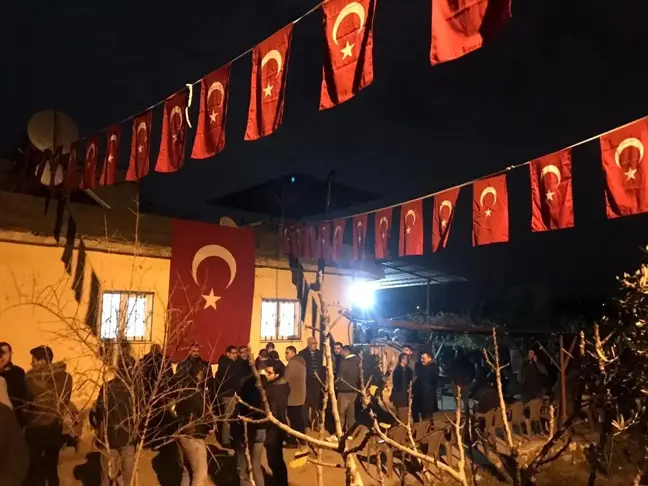 Barış Pınarı Harekat Bölgesi'nde şehit olan askerlerin ailelerine şehadet haberi verildi