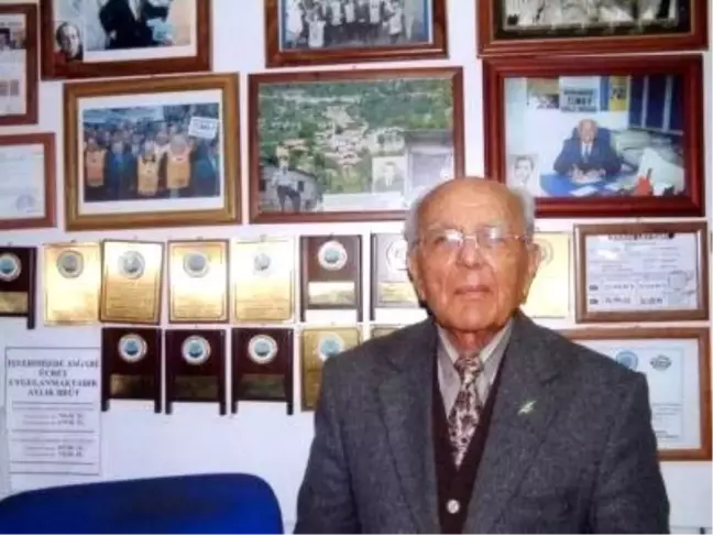 Burhaniye'de Necdet Uysal ve Şevket Metin'in adı caddelere verildi