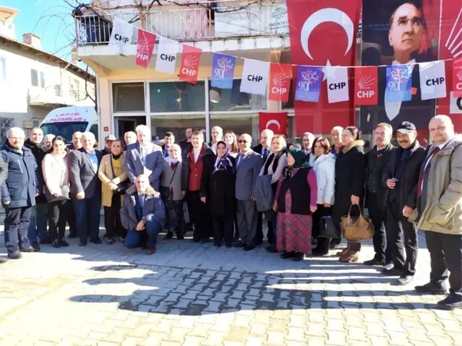 Pazarlar CHP'de Salih Çetinkaya tekrar seçildi