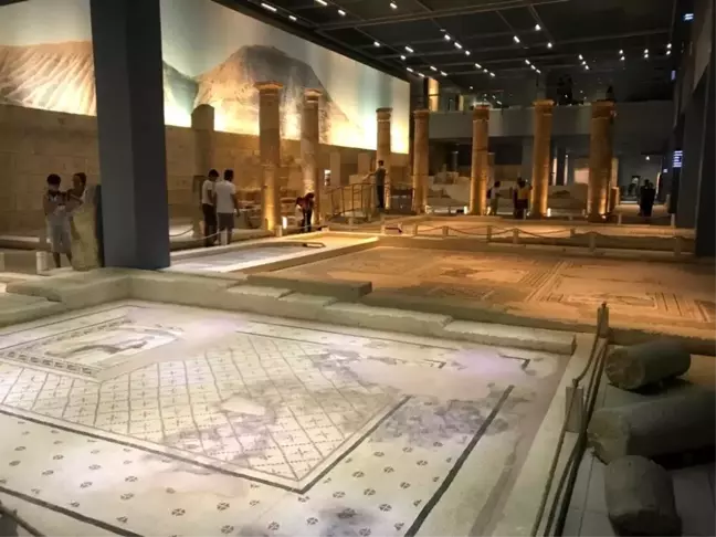 Zeugma Mozaik Müzesi'nde 3 kişi görevden uzaklaştırıldı