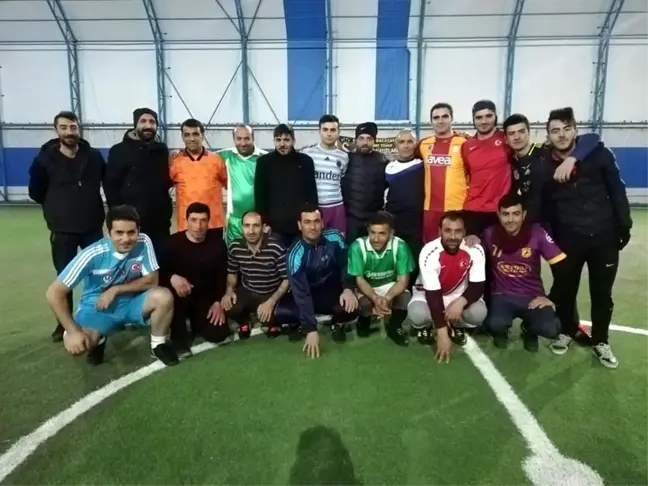 Genç Şavak Der Futbol Turnuvası Vali Recep Yazıcıoğlu sezonu başlıyor