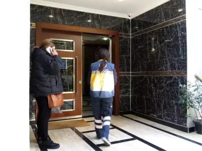 Kadıköy'de apartman boşluğuna düşen işçi öldü