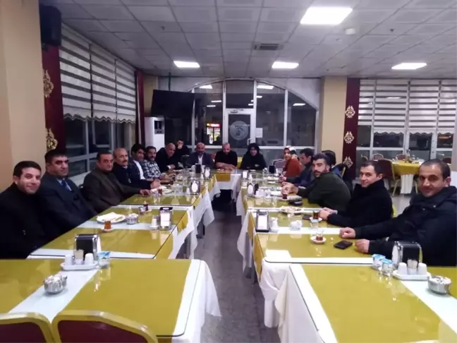 Vanlı gazetecilerden istişare toplantısı