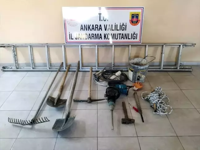 Ankara'da kaçak kazı yapan 6 kişi suçüstü yakalandı