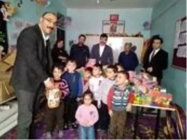 Başkan Dündar minik öğrencilerle bir araya geldi