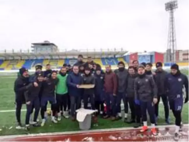 Hak-Sen'in Ağrı 1970 Spora ziyareti