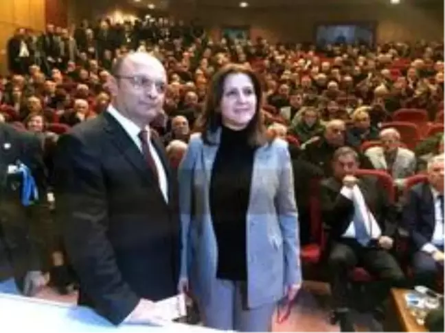CHP'de Ümit Özer güven tazeledi