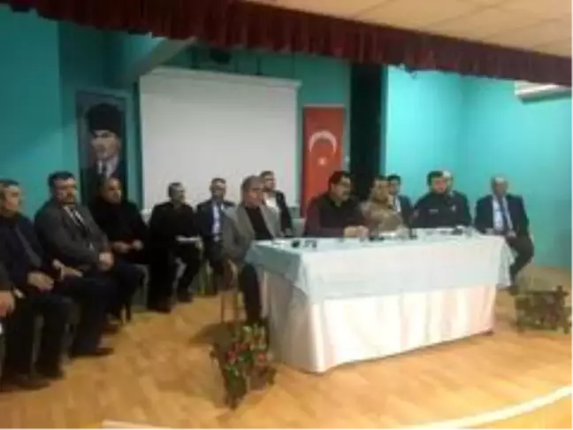 Hekimhan'da muhtarlarla toplantı düzenlendi